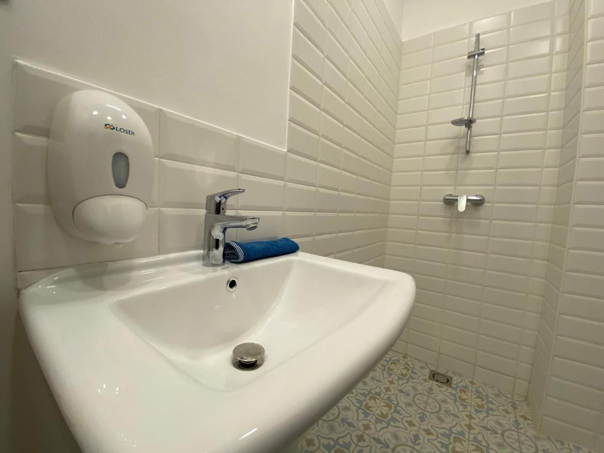 2 Bedroom 107 M2 Loft With Balcony Будапеща Екстериор снимка